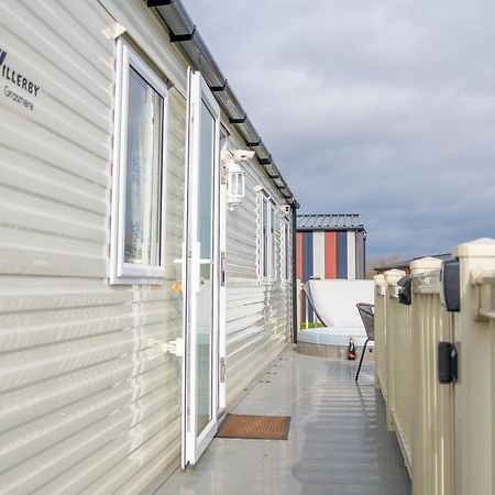 64 Lancaster The Lazy Willow 3 Bedroom Hot Tub Caravan Tattershall Lakes Zewnętrze zdjęcie