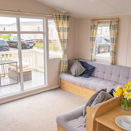 64 Lancaster The Lazy Willow 3 Bedroom Hot Tub Caravan Tattershall Lakes Zewnętrze zdjęcie