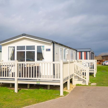 64 Lancaster The Lazy Willow 3 Bedroom Hot Tub Caravan Tattershall Lakes Zewnętrze zdjęcie
