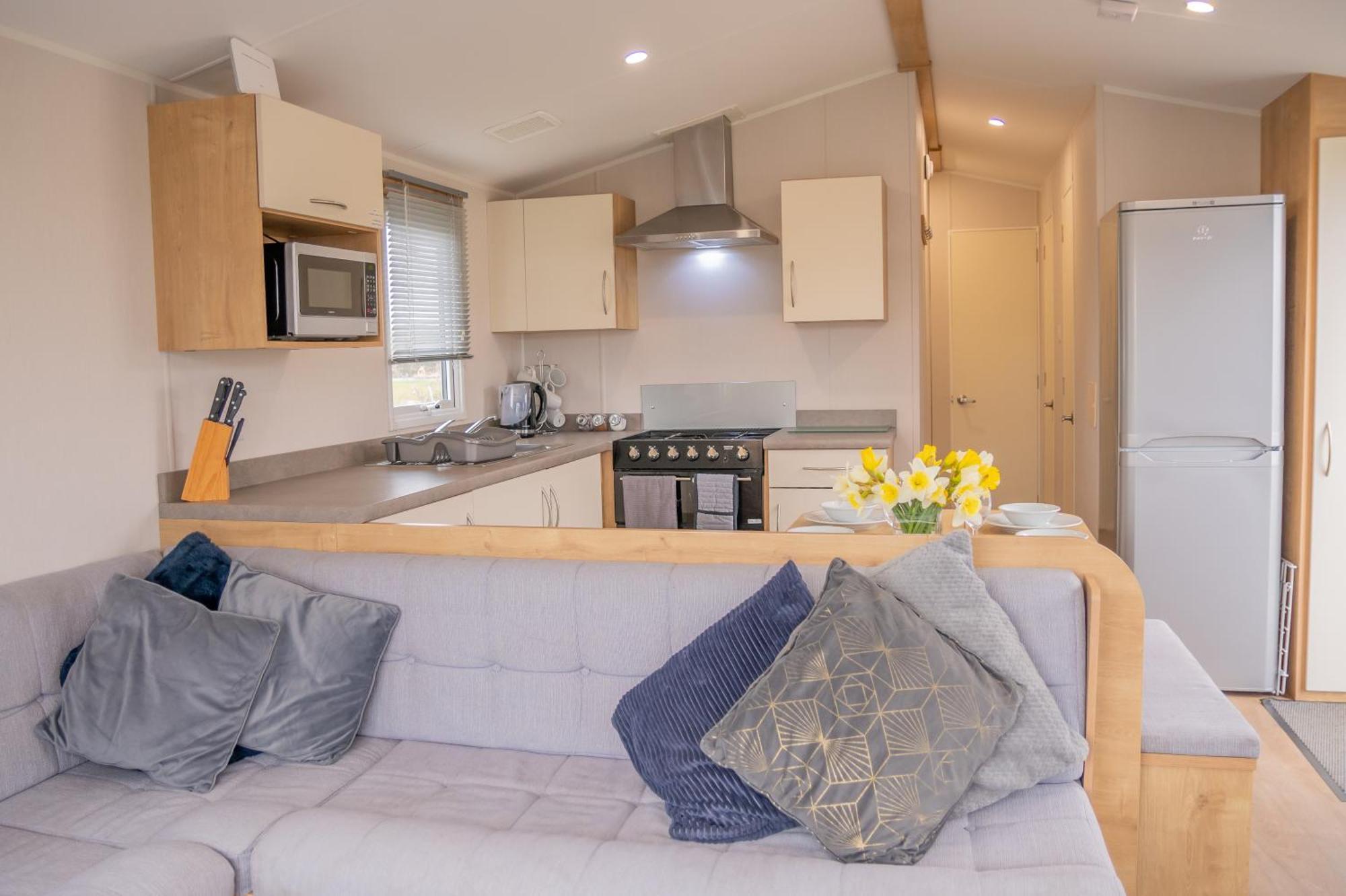 64 Lancaster The Lazy Willow 3 Bedroom Hot Tub Caravan Tattershall Lakes Zewnętrze zdjęcie