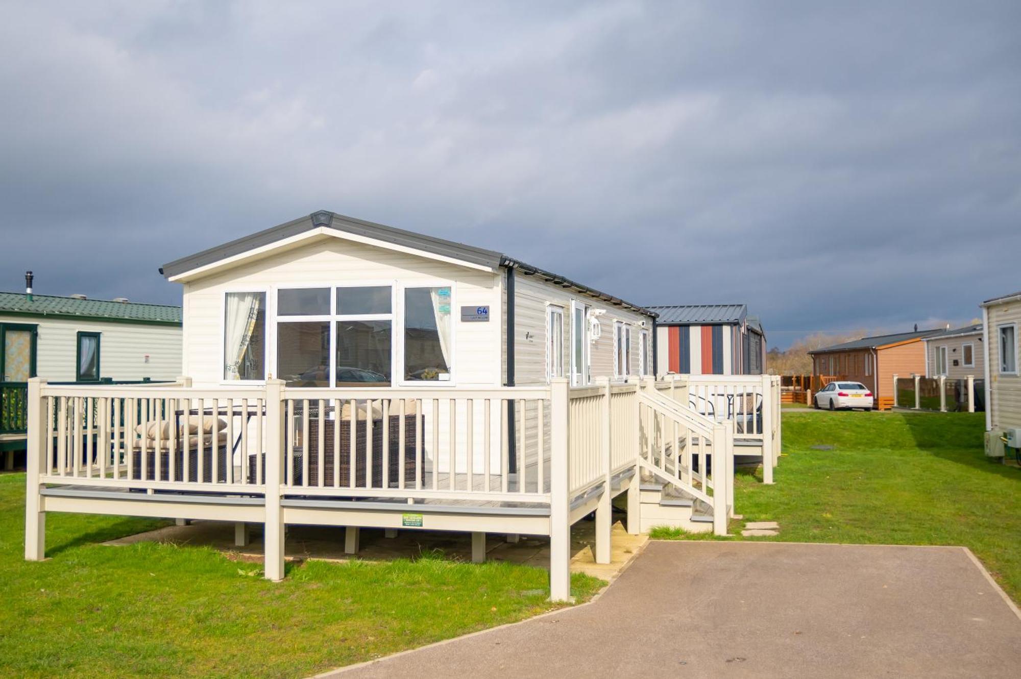 64 Lancaster The Lazy Willow 3 Bedroom Hot Tub Caravan Tattershall Lakes Zewnętrze zdjęcie